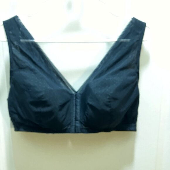 Understance - Noelle Front-Close Wireless Soft Cup Bra, B-DD Cup - Picture 1 of 2